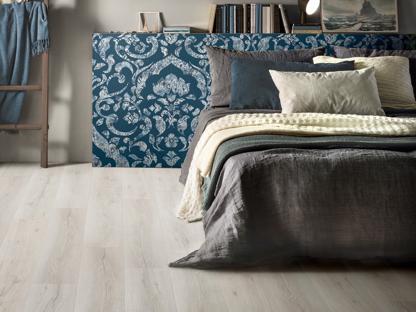 Vinylboden Selbstklebend Chalet White Eichenholzoptik Weiß | IperCeramica
