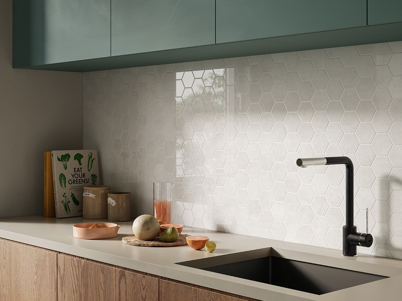 Mosaik Must Ice poliert 29x27 Zementoptik Feinsteinzeug Weiß glänzend | IperCeramica